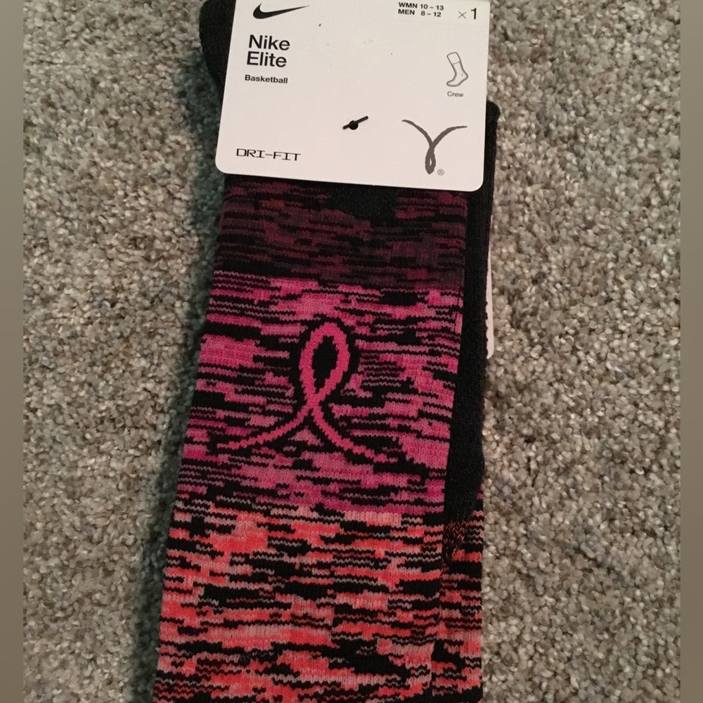 Nike elite cancer awareness socks NWT
